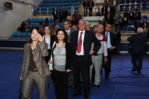 Anadolu Üniversitesi'nde rektörlük seçimi heyecan.