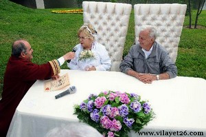 Ünlüler, 'Şehr-i Aşk Adası'nda nikah tazeledi