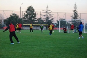 Eskişehirspor, hazırlıklarını galibiyet parolasıyla sürdürdü.