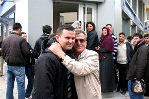 TOKİ'den ev almak isteyenlerin 72 saatlik nöbet çilesi bitti.