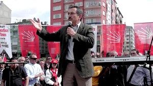 Ahmet Ataç, Başbakan'a hakaret suçundan, hâkim karşısında