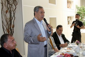 Bülent Arınç, “Bir davadan daha kurtulduk.”