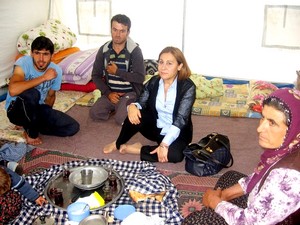 Kaleli, mevsimlik işçileri ziyaret etti.