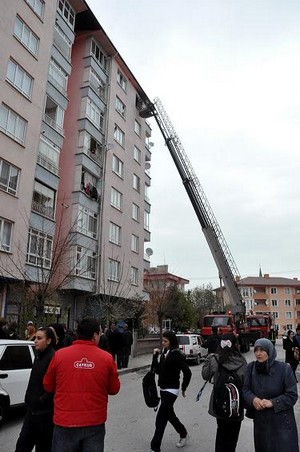 Kütahya'da yangın: 1 kişi yaralandı