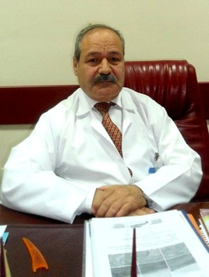 Muayeneler kapanınca doktorlar hastanede mesaiye kalıyor