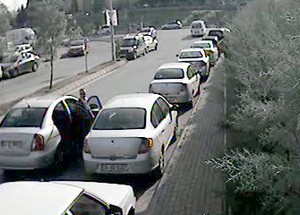 Oto hırsızlarının 'perdeleme' yöntemi