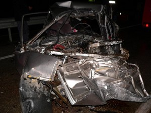 Otomobil TIR’ın altına girdi, 1 kişi öldü