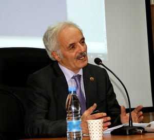 Aksoy: Karikatür sanatı çağımızın sanatı olma özelliği ve önemini sürdürüyor