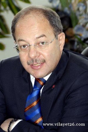 Akdağ istedi, Rektör 182 nolu randevu sistemini denedi