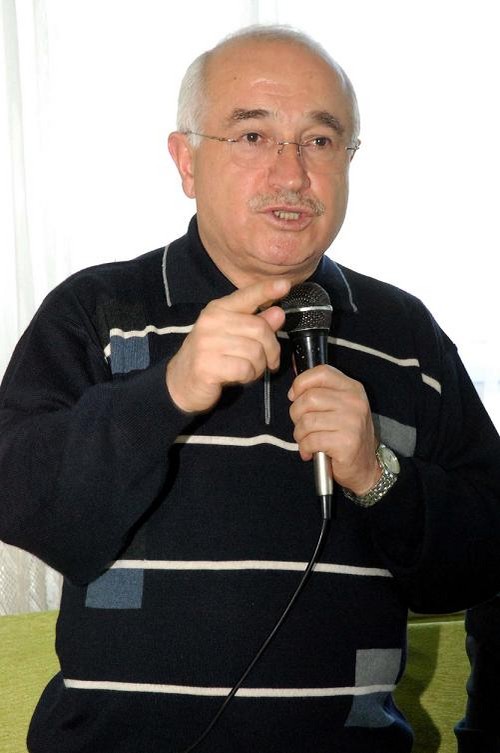 Çiçek: Anayasa yapmak için 2012 yılı bana umut veriyor