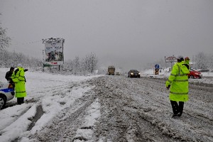 Kar ve sis ulaşımı zorlaştırdı