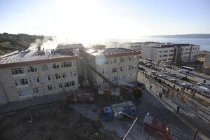 Üniversitede ders sırasında yangın çıktı