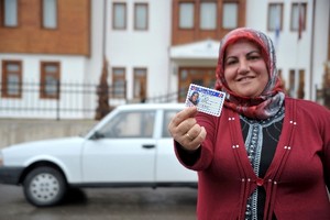 Önce ilkokul diploması, sonra ehliyet aldı