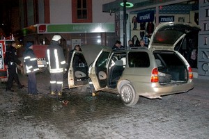 Kütahya'da park halindeki otomobil yandı