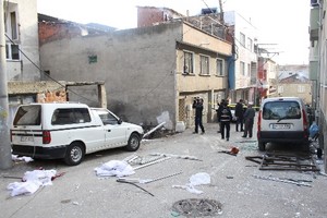 Apartmanda doğalgaz patladı