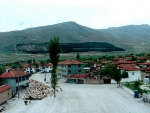 Belediyenin elektrikleri kesildi, belde halkı susuz kaldı