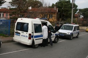 Çuval içersinde 64 parça insan kemiği bulundu