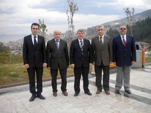 Atilla Gülsar, Yahya Kemal Beyatlı İlköğretim Okulu'nu ziyaret  etti.