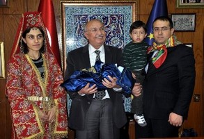 Domaniç güreşlerinin bebek ağasından belediyeye ziyaret