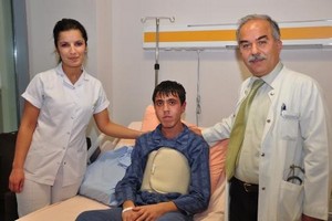 Kalp kapağı yırtılan genç, hayata yeniden tutundu