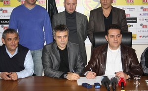 Ersun Yanal, Eskişehirsporlu yapan imzayı attı