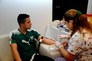Bursasporlu futbolcular kan verdi