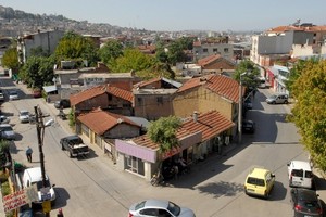 Osmangazi'de caddeler genişliyor