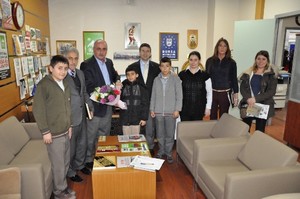 Bursa Kent Konseyi Başkanı Mehmet Pala, kimsesiz çocukları ağırladı