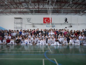 Eskişehir’de 300 tekvandocu kuşak bağladı
