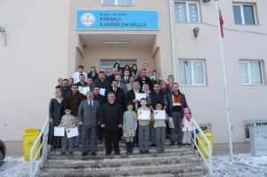 Babalar sertifikalarını aldı