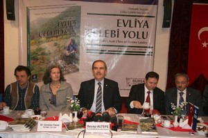 40 gün at sırtında gezdi, Evliya Çelebi’nin Hac yolculuğunu yazdı