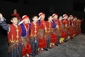 Mamak Belediyesi Halk Oyunları Ekibi yarışmalarda iddialı