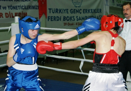 Türkiye Boks Şampiyonası’nda yarı finalistler belli oldu