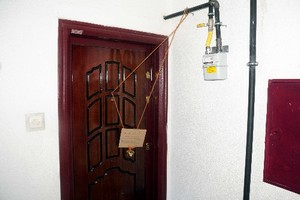 Öğretmen cinnet getirdi, eşi ve 3 çocuğunu öldürdü