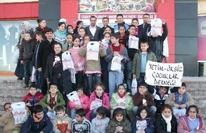 Teşekkür-takdir alan yetim çocuklar ödüllendirildi