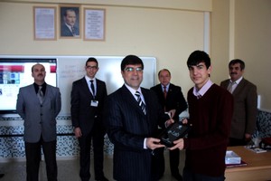 Karaman’da 262 lise öğrencisine tablet bilgisayar verildi