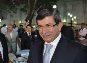 Davutoğlu: Suriye için yeni bir uluslararası girişimi devreye sokacağız