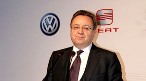 Aclan Acar: 2012’de otomotiv sektörü bir miktar küçülecek