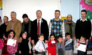 Babalar sertifika aldı