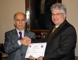 Bursa'da gelir ve kurumlar vergisi rekortmenleri ödüllendirildi