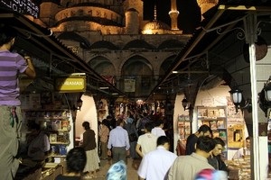 Camilere kitaplık kurulacak