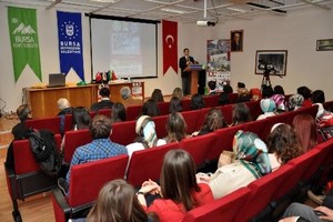 Gençler Arap Baharı'nı konuştu