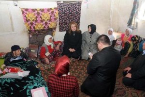 İki yıldır felçi olan hastayı Vali Balkanlıoğlu'nun eşi tedavi ettirdi
