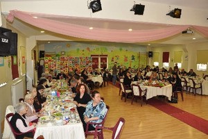 Anaokulunun minik öğrencilerinden yaşlılara yönelik etkinlik