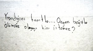 Oğlunun gözlerine bakmak istedi