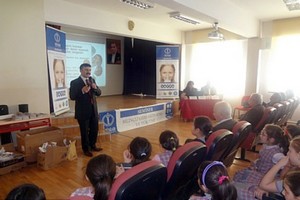 İlköğretim öğrencilerine bilinçli gıda tüketimi anlatılıyor