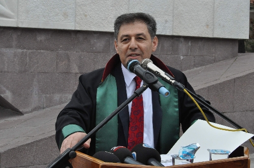 Öztekin: 12 Eylül'le hesaplaşılacaksa YÖK ve HSYK ile hesaplaşılsın