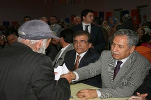 Bülent Arınç: Milletimiz artık egemenliğe sonuna kadar sahip çıkıyor