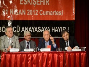 Milli Anayasa Forumu'na ilgisizlik Cindoruk’u hayal kırıklığına uğrattı