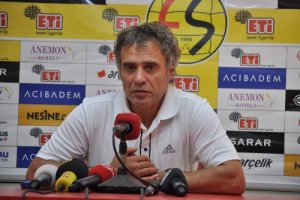 Eskişehirspor Teknik Direktörü Yanal: Mücadelemiz devam edecek